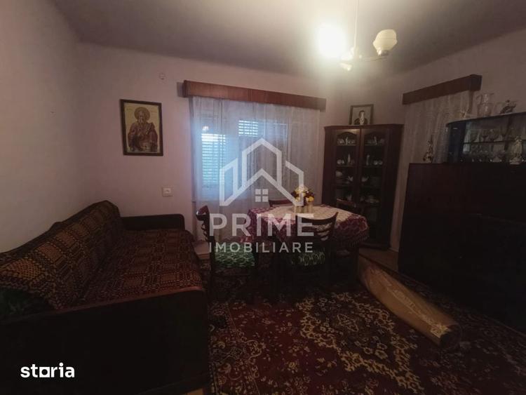 Casă cu 5 camere cu Teren 2465 Mp în Central