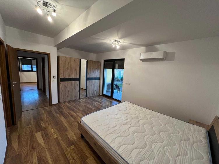 Apartament cu 3 camere decomandat în Dumbrăvița