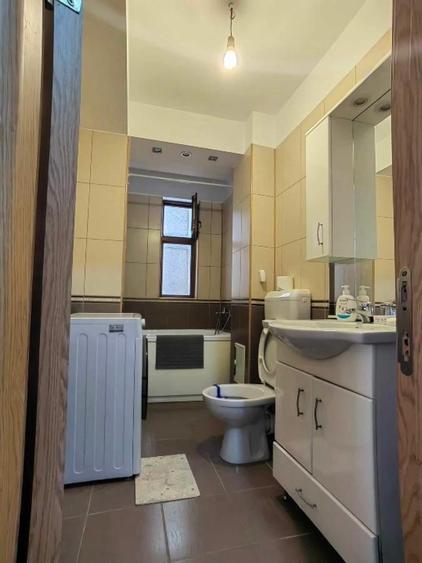 Apartament cu 2 camere semidecomandat, mobilat în Bălcescu