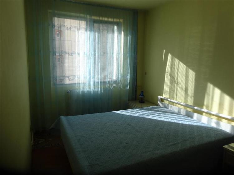 Apartament cu 2 camere semidecomandat, mobilat în P-ța Gării