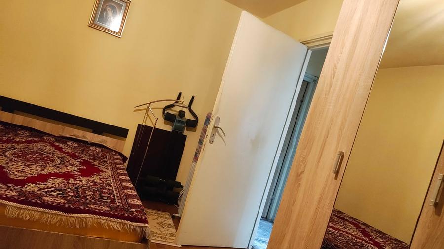 Apartament cu 2 camere decomandat în Calea București