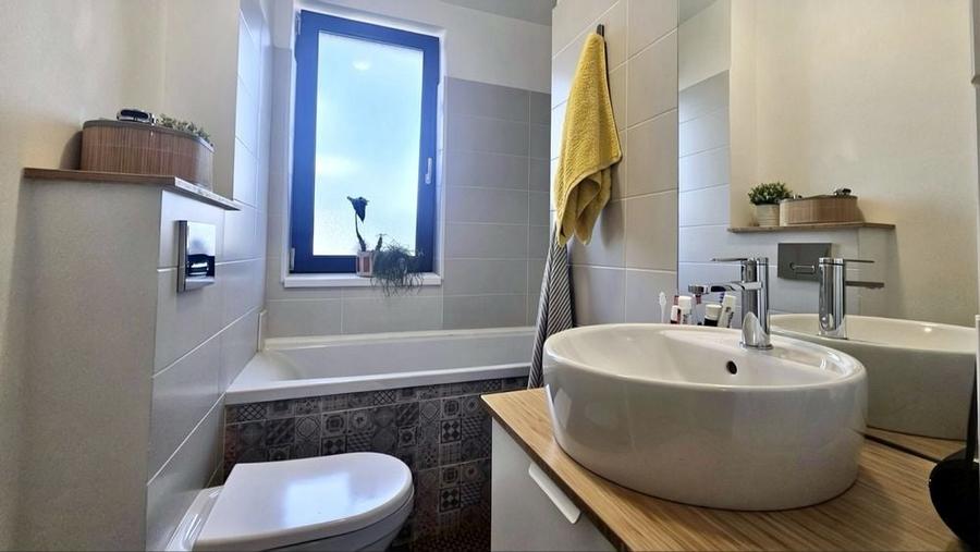 Apartament cu 2 camere semidecomandat în Șelimbăr