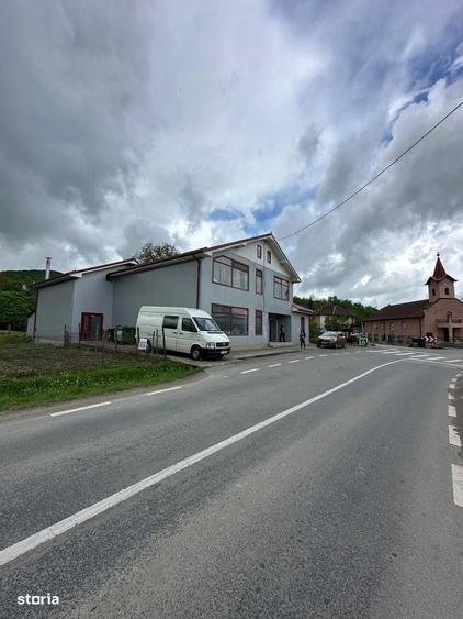 Spațiu comercial, de 229 mp, în Cetan