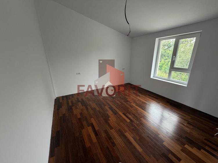 Duplex cu 3 camere cu Canalizare în Chișoda