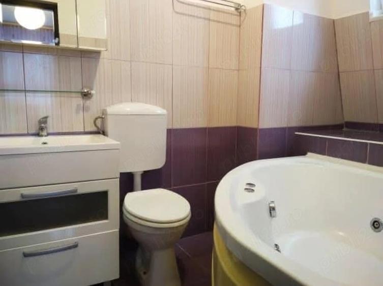 Apartament cu 3 camere decomandat în Metalurgie
