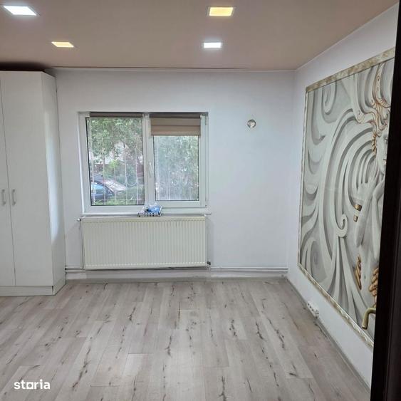Apartament cu 3 camere în Plopilor