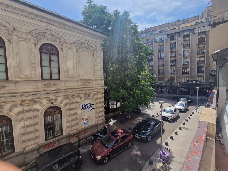 Birou, de 110 mp, în Universitate