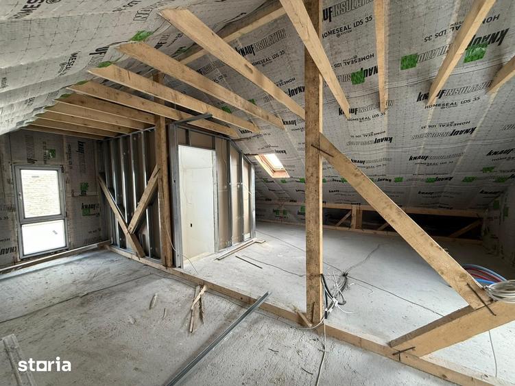 Casă cu 4 camere cu Teren 250 Mp în Ghencea