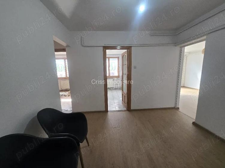 Vand spa?iu comercial Piatra-Neamt zona Garii!