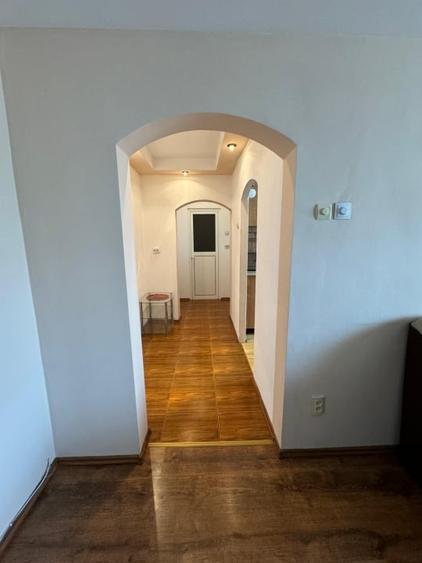 Apartament cu 2 camere decomandat în Vest