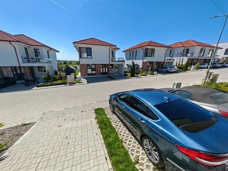 Duplex cu 5 camere cu Teren 265 Mp în Mogoșoaia
