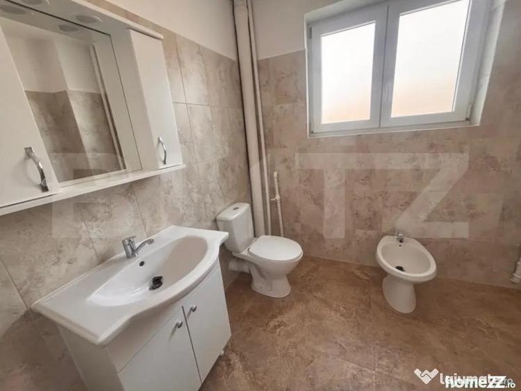 Spațiu comercial, de 320 mp, în Central