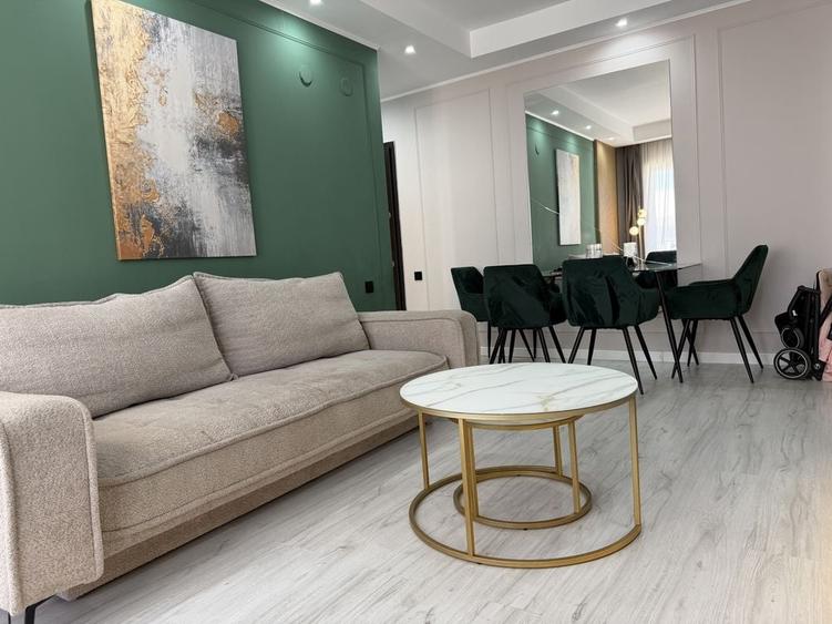 Apartament cu 3 camere decomandat în Tunari
