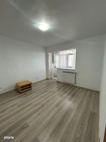 Apartament cu 2 camere decomandat în Sud