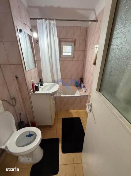 Apartament cu 3 camere în Cetate