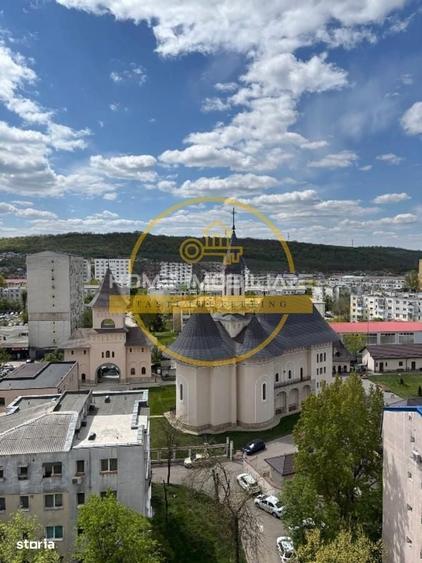Apartament cu 3 camere decomandat în Alexandru cel Bun