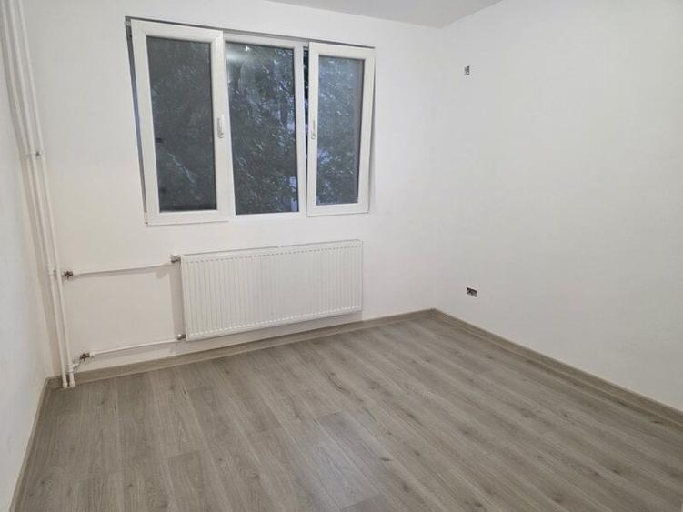 Apartament cu 3 camere decomandat în Nicolae Grigorescu