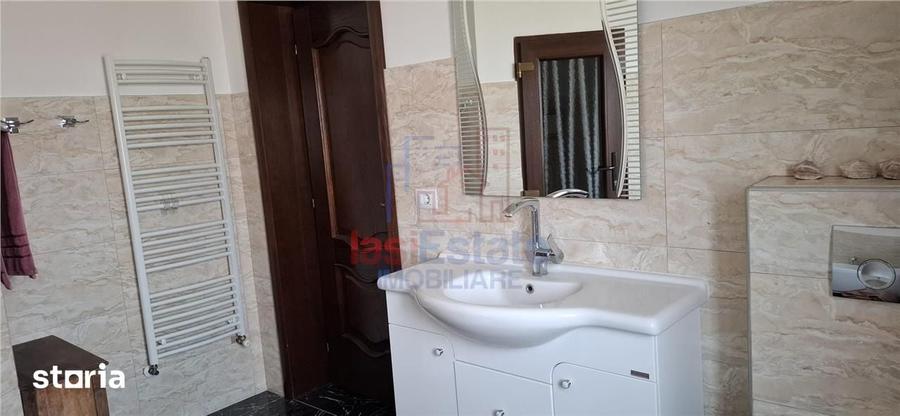 Casă cu 5 camere cu Teren 1000 Mp în Șcheia