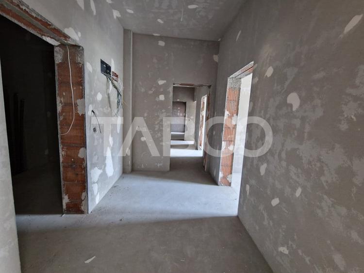 Apartament cu 3 camere decomandat în Mihai Viteazul