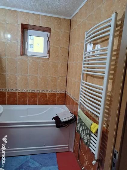 Apartament cu 3 camere decomandat în Fântânele