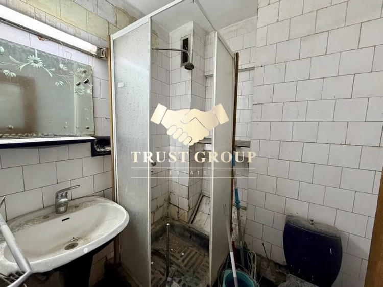 Apartament cu 4 camere decomandat în Dacia