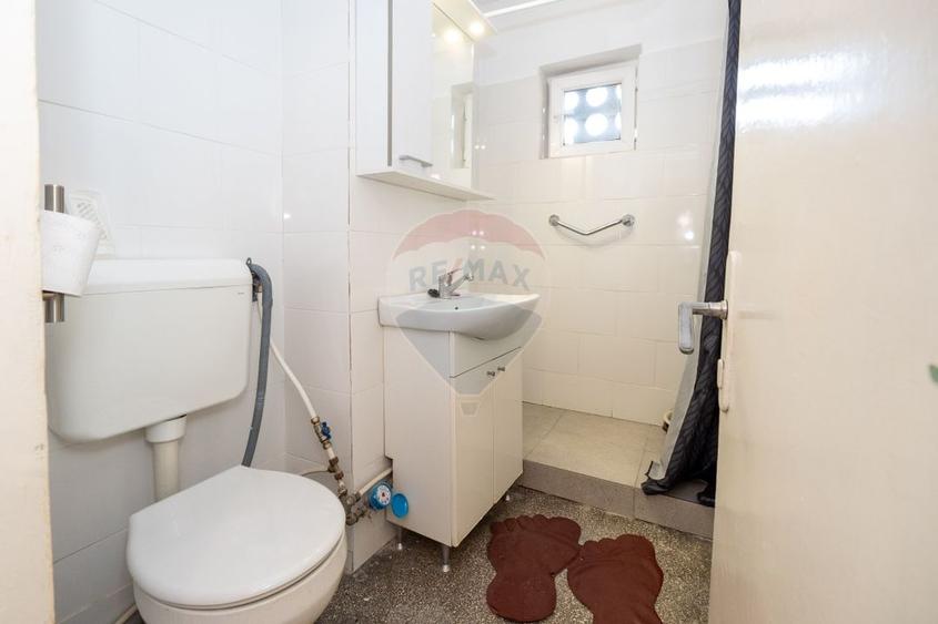 Apartament cu 2 camere semidecomandat, mobilat în Calea București