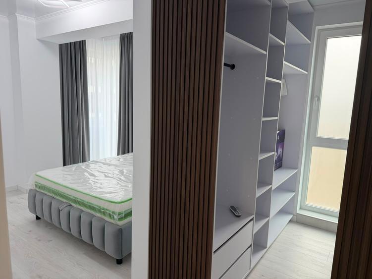 Apartament cu 4 camere decomandat în Sat Vacanță