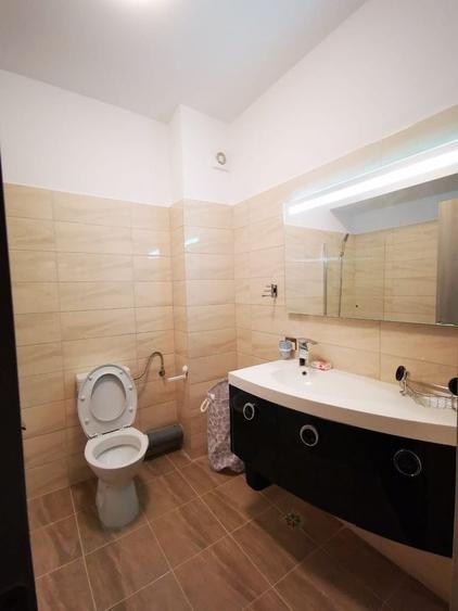 Apartament cu 2 camere decomandat în Apărătorii Patriei