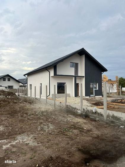 Casă cu 3 camere în Central