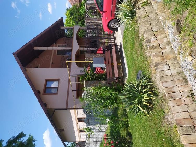 Casă cu 6 camere în Central