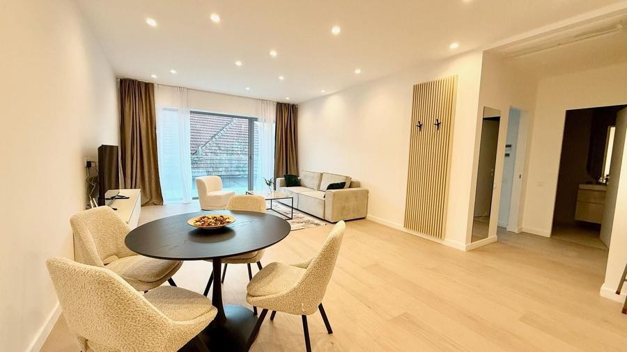 Apartament cu 2 camere semidecomandat, mobilat în Barbu Văcărescu