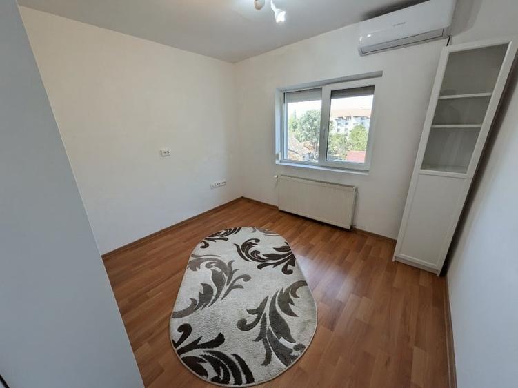 Apartament cu 3 camere semidecomandat, mobilat în Freidorf