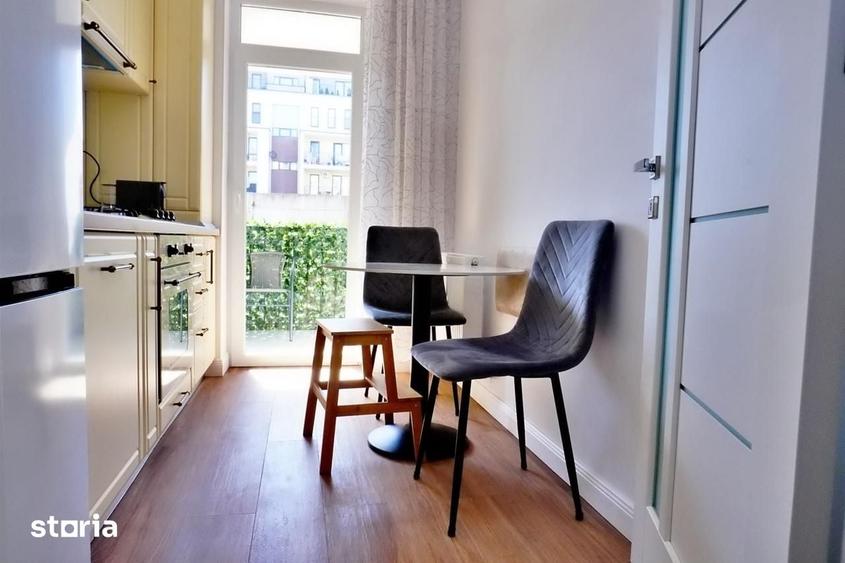 Apartament cu 3 camere decomandat în Exterior Vest