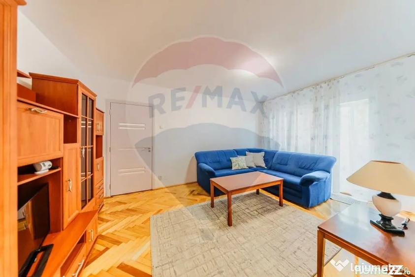 Apartament cu 2 camere semidecomandat în Central