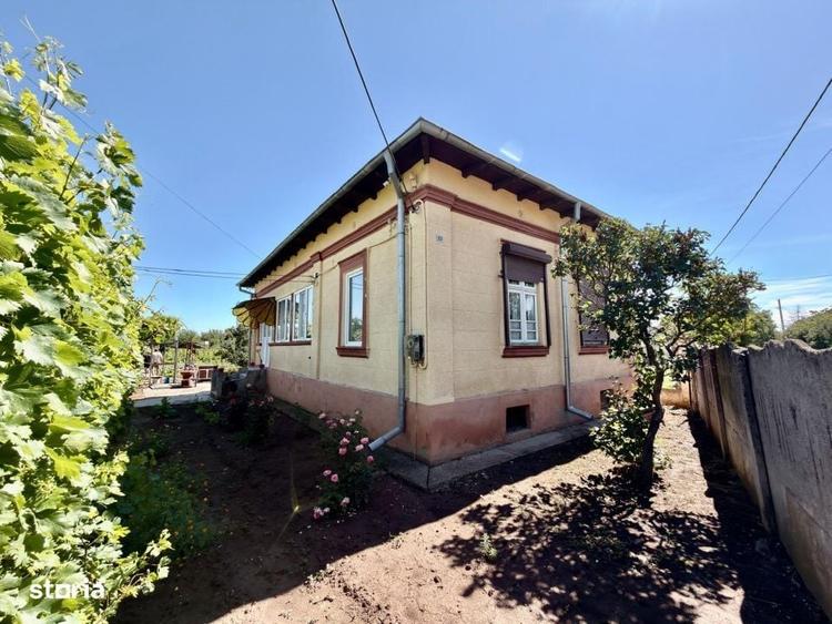Casă cu 3 camere cu Teren 2173 Mp în Coșoveni