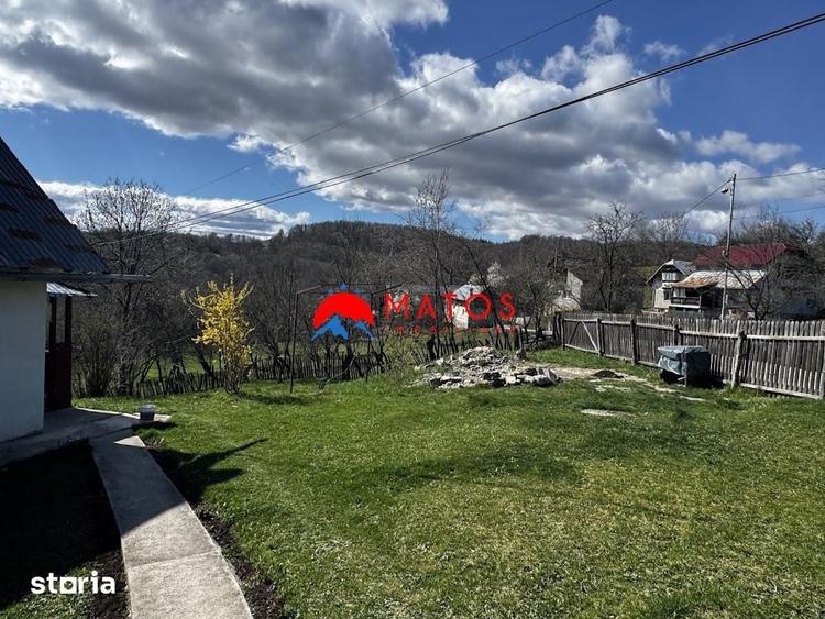 Casă cu 3 camere cu Teren 3025 Mp în Ghioșești