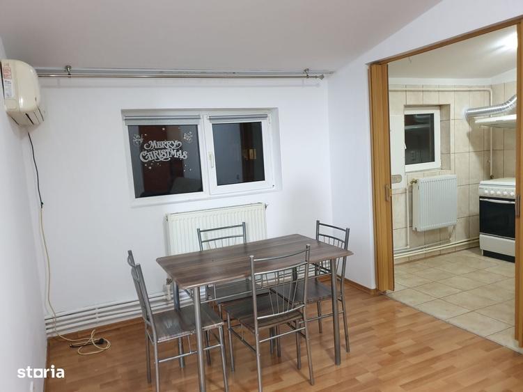 Apartament cu 2 camere în Micro 20