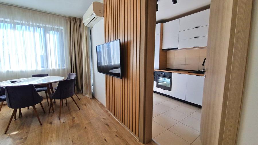 Apartament cu 3 camere decomandat, mobilat în Băneasa