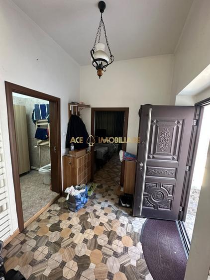 Casă individuală cu 2 camere cu Canalizare în Tineretului