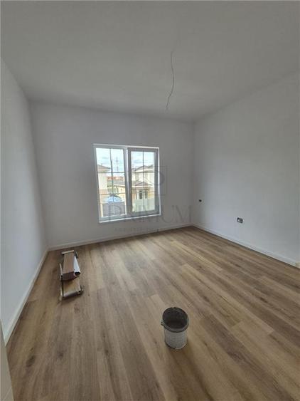 Duplex cu 4 camere cu Teren 300 Mp în Moșnița Nouă