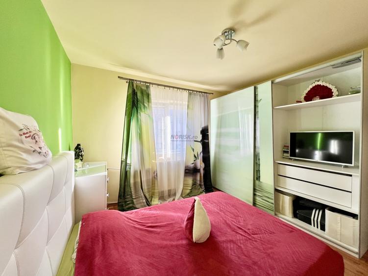 Apartament cu 3 camere decomandat, mobilat în Nerva Traian