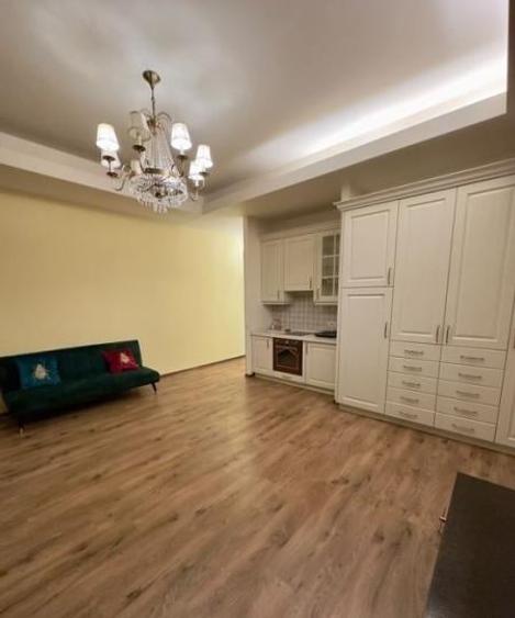 Garsonieră decomandată în Herăstrău