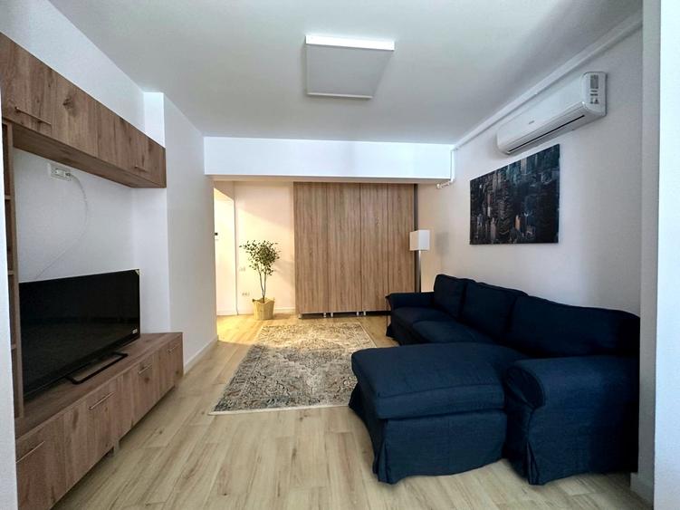 Apartament cu 2 camere semidecomandat în Central