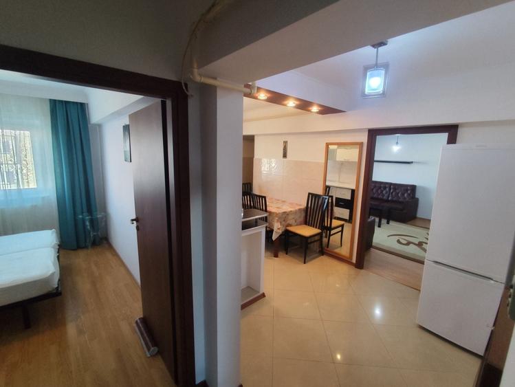Apartament cu 3 camere decomandat în Uiasca