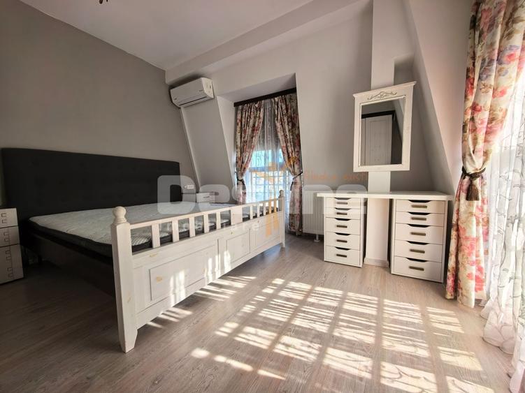 Apartament cu 3 camere decomandat, mobilat în Nicolina