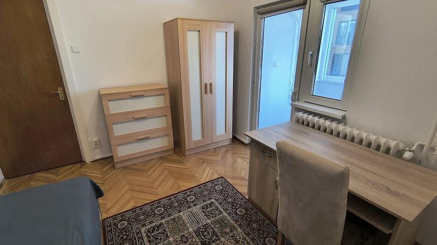 Apartament cu 4 camere decomandat în 1 Mai