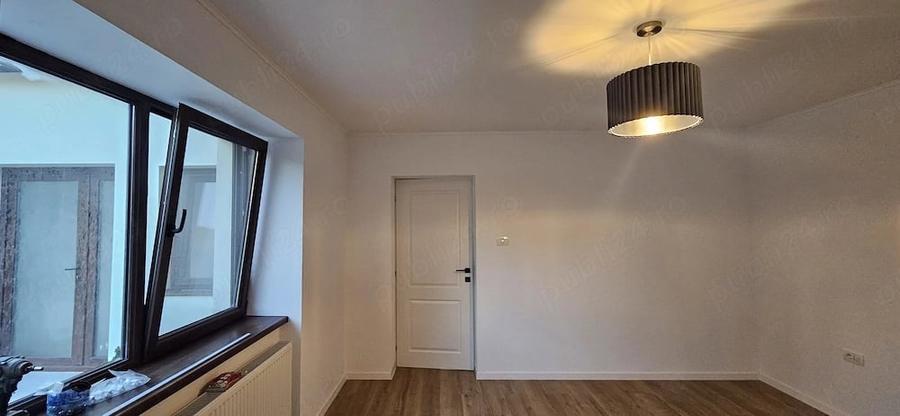 Casă cu 4 camere cu Teren 680 Mp în Central