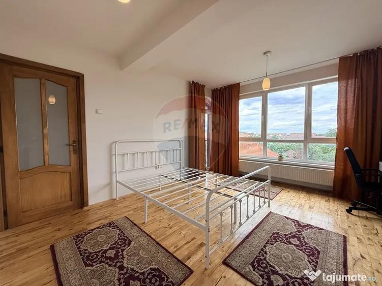 Casă cu 5 camere cu Teren 100 Mp în Florești