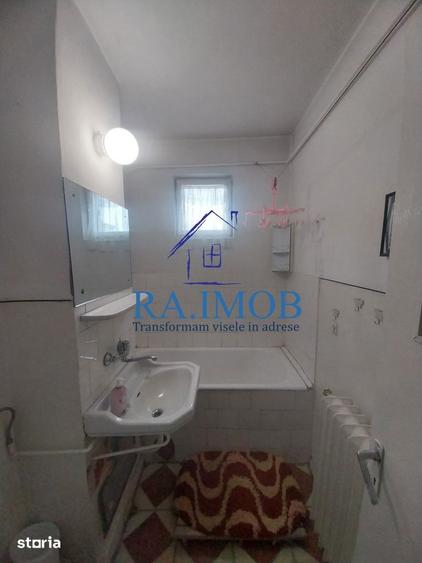 Apartament cu 2 camere decomandat în Vest