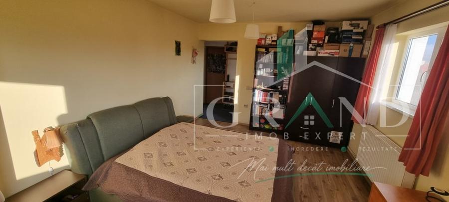 Apartament cu 2 camere decomandat, mobilat în Bulgaria